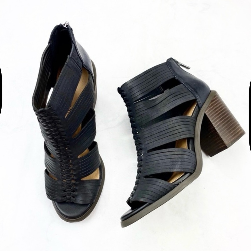 Lucky Brand Black Strappy Block Heels SZ 7
